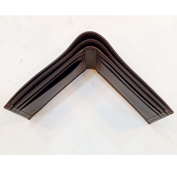 Leather Wallet – Classic & Practical Design